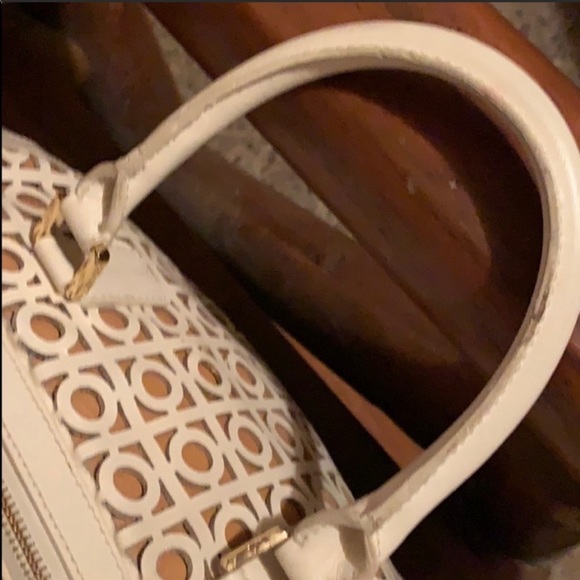 Tory Burch Kelsey laser-cut handbag - Picture 4 of 8